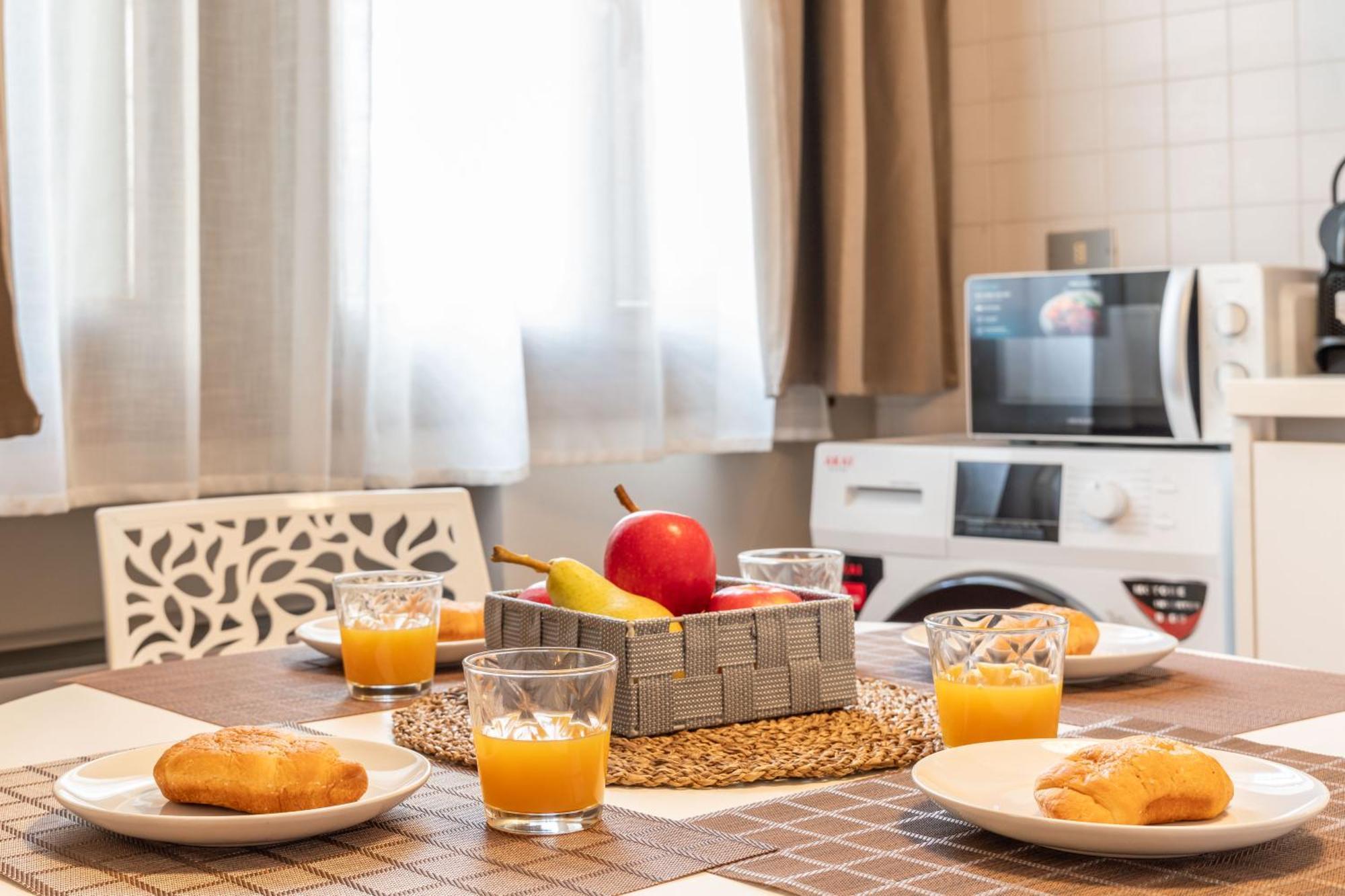 -Near Arena & Parking - Pet Friendly Historical Arena Palace Apartment Verona Exterior photo