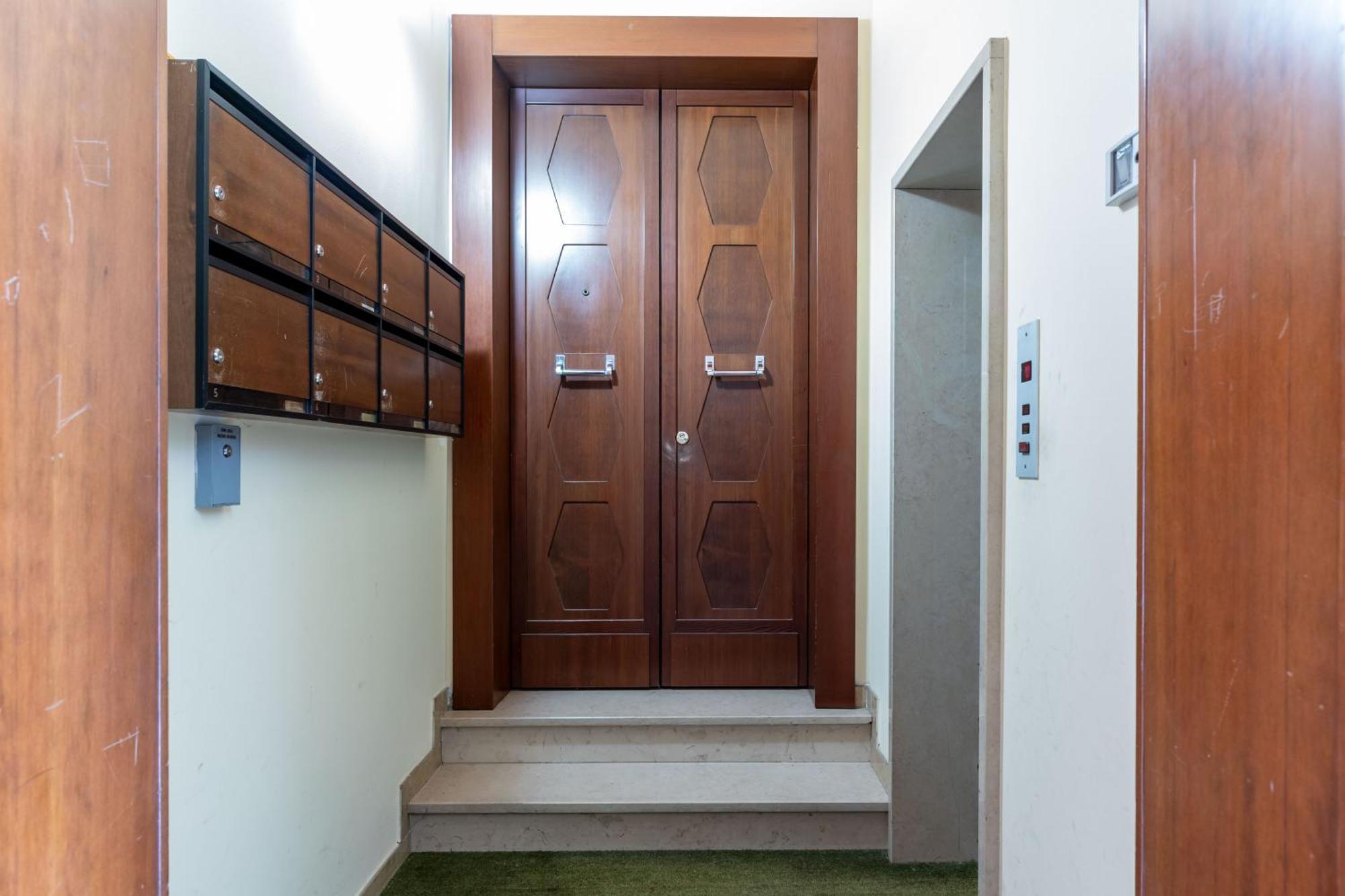 -Near Arena & Parking - Pet Friendly Historical Arena Palace Apartment Verona Exterior photo